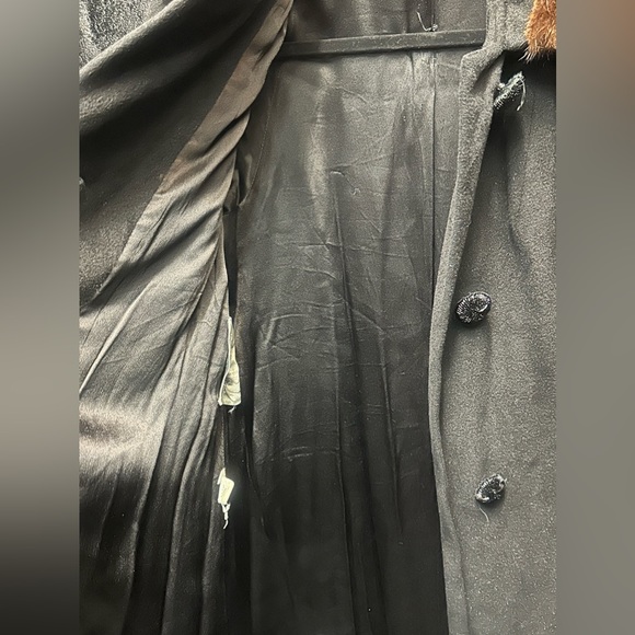 Vintage Black Wool Coat w/Fur Collar - Picture 9 of 15